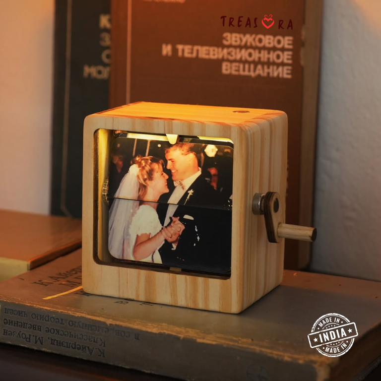 TREASURA™- FLIPBOOK BOX