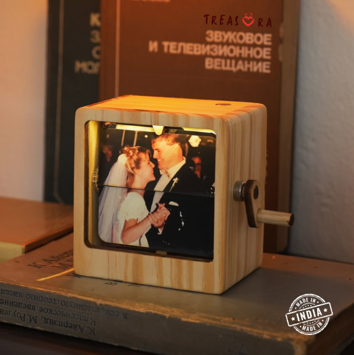 TREASURA™- FLIPBOOK BOX