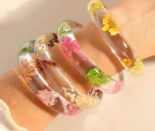 Boho Clear Resin Flower Bangle Bracelet - Vintage Floral Hand Jewelry